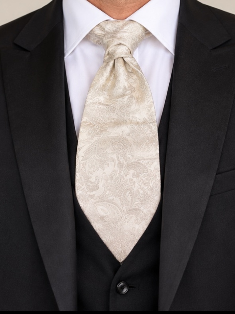 The Tie Bar 100% Silk Ivory Paisley Ascot Cravat Tie Men’s Formal